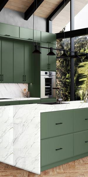 A kitchen with Highland cabinets in Evergreen