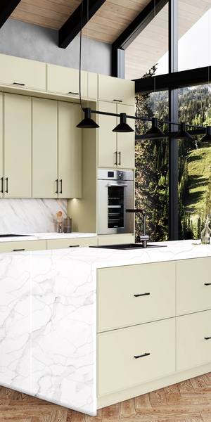 A kitchen with Highland cabinets in Linen