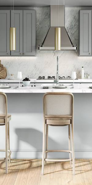 A kitchen with Luxor cabinets in Misty Grey